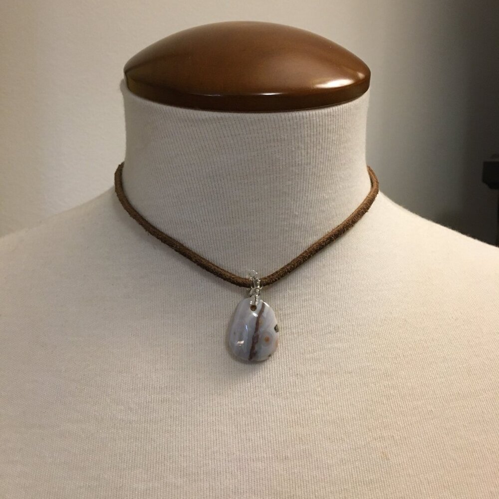 VTG Y2K White Onyx Stone Leather Necklace - D&D Druid Boho Gemstone Pendant